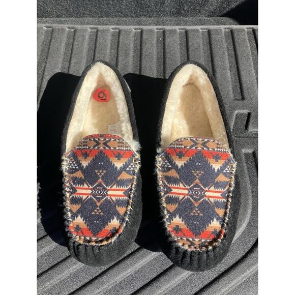 Pendleton Shoes - Pendleton Women’s Nehalem Slip Ons Moccasins Slippers Aztec New Size 6 Sheepskin
